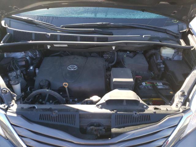 Photo 7 from auction – 2017 TOYOTA SIENNA LE with VIN 5TDKZ3DC2HS823199