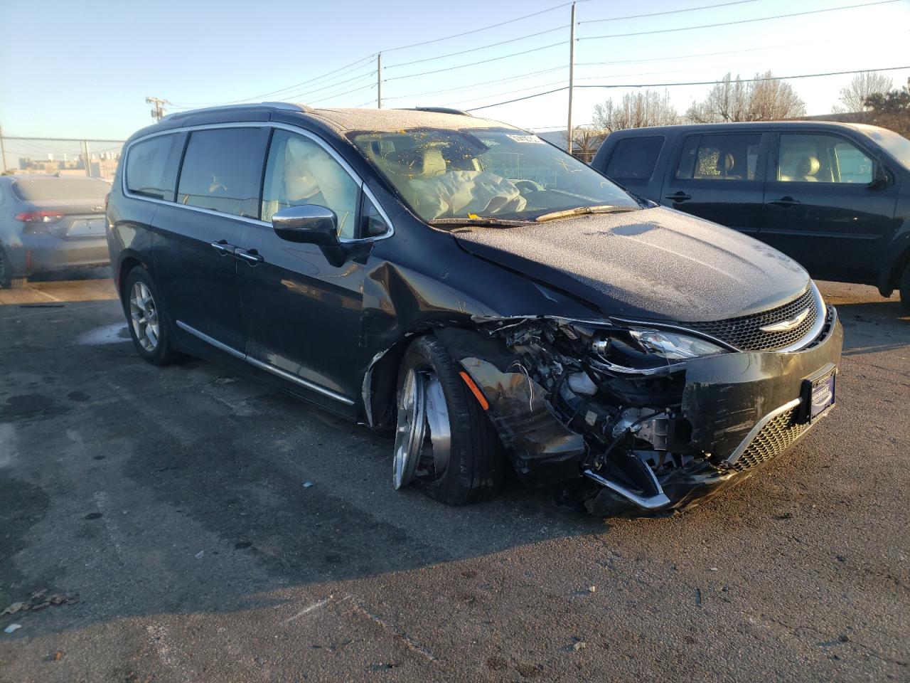 CHRYSLER PACIFICA L 2018 with VIN 2C4RC1GG8JR357585 - Photo from auction