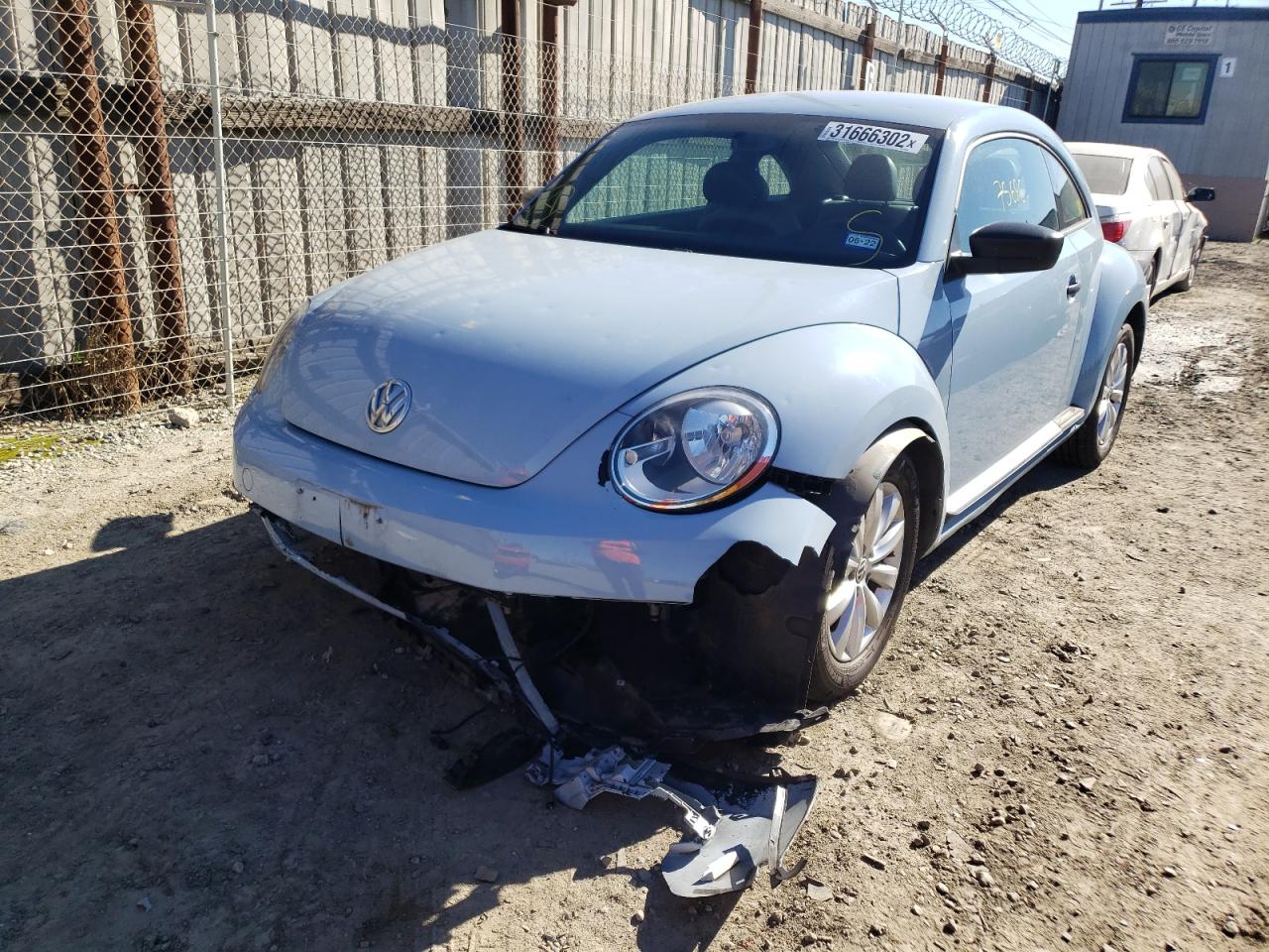 Photo 2 from auction – 2015 VOLKSWAGEN BEETLE 1.8 with VIN 3VWF17AT2FM609859