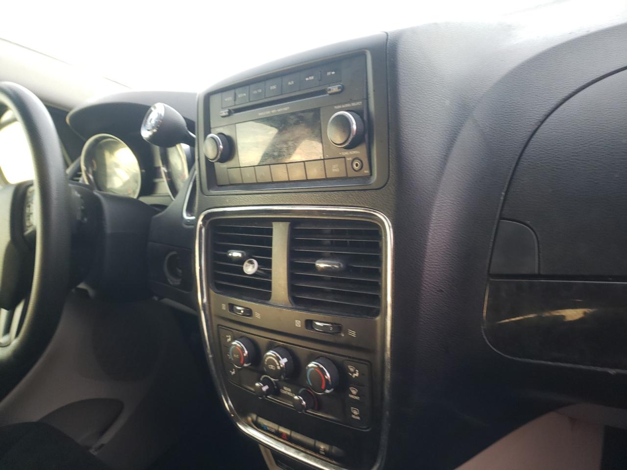 Photo 9 from auction – 2012 DODGE GRAND CARA with VIN 2C4RDGBG6CR101018