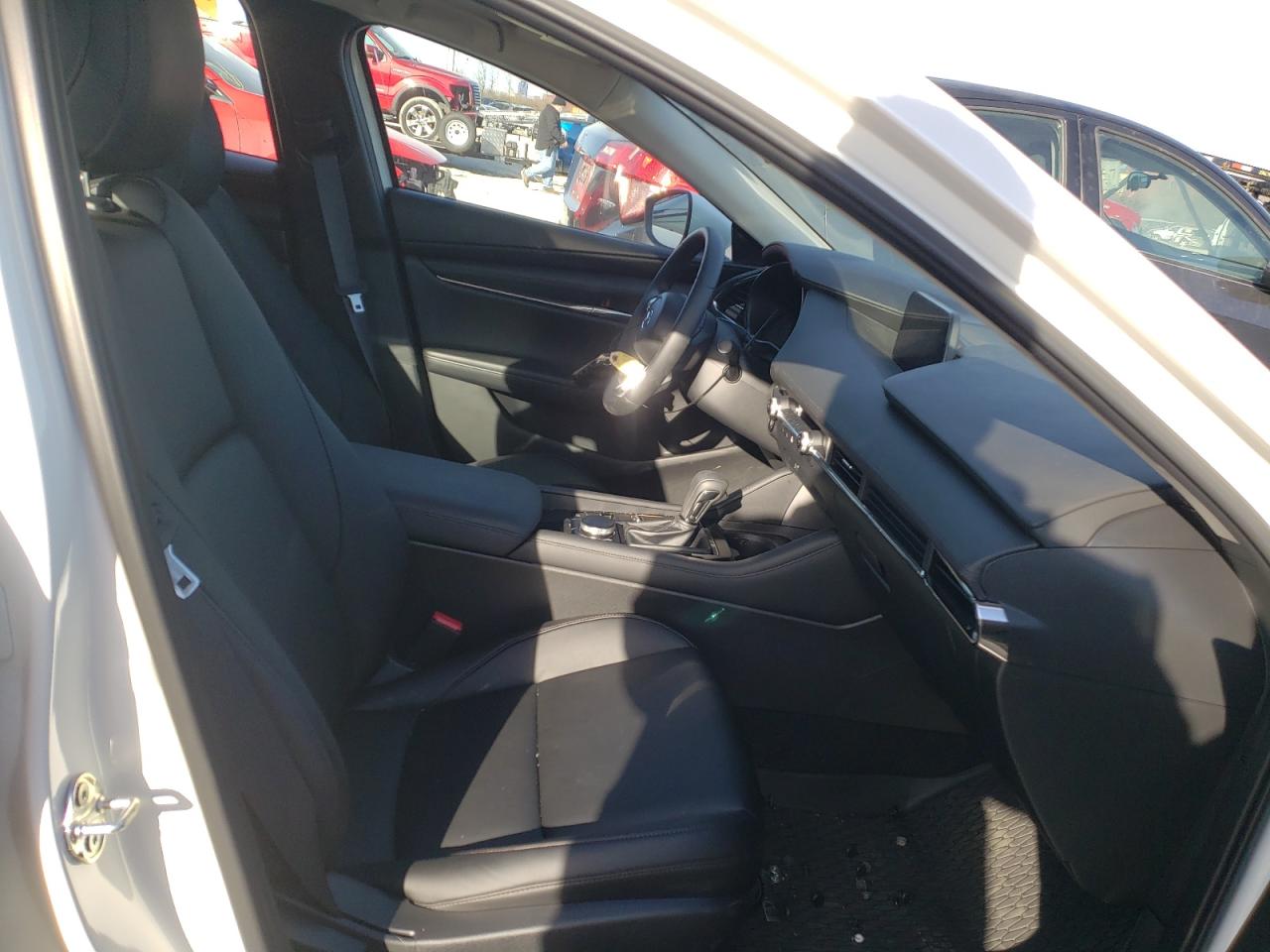 Photo 5 from auction – 2021 MAZDA 3 PREFERRE with VIN JM1BPBCL1M1335614