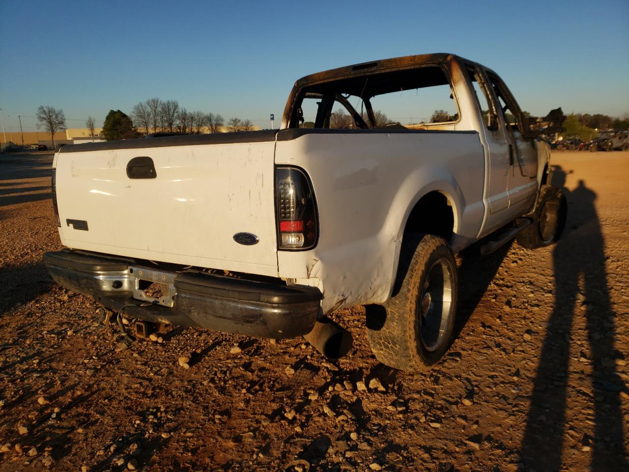 Photo 4 from auction – 2001 FORD F250 SUPER with VIN 1FTNX21F81EB86259