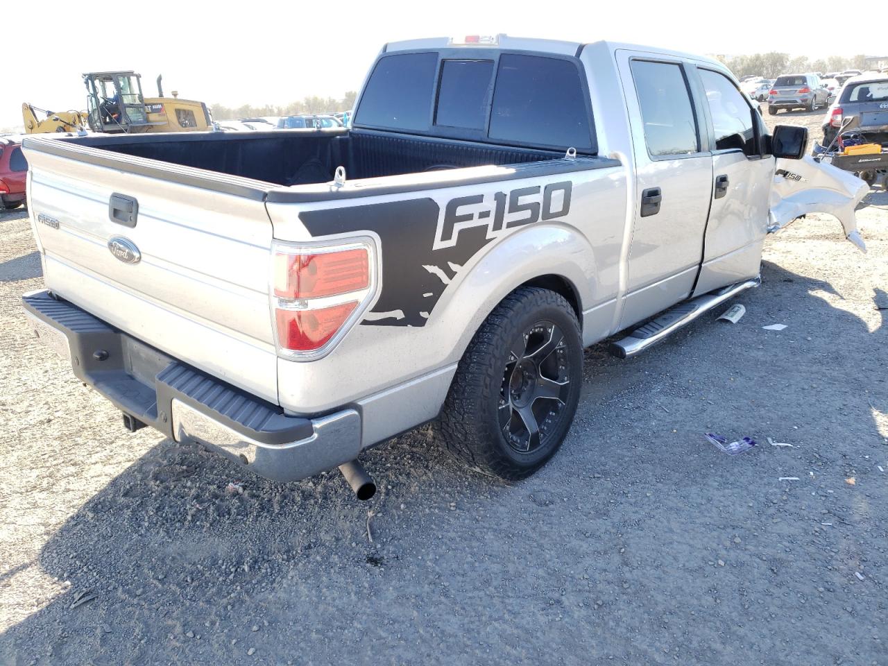 صورة رقم 4 من المزاد - 2010 FORD F150 SUPER مع VIN 1FTEW1C83AKE24144