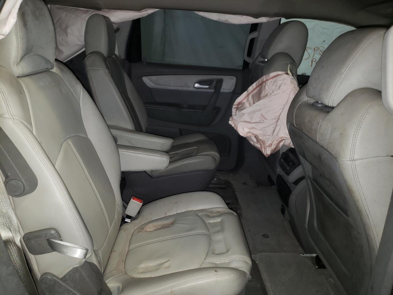 Photo 6 from auction – 2016 CHEVROLET TRAVERSE L with VIN 1GNKVHKD0GJ222638