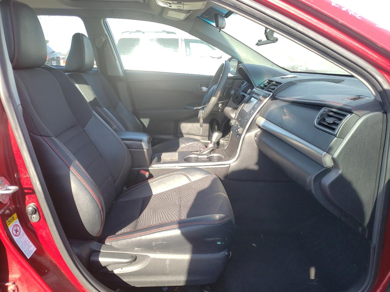 Photo 5 from auction – 2017 TOYOTA CAMRY LE with VIN 4T1BF1FK4HU647975