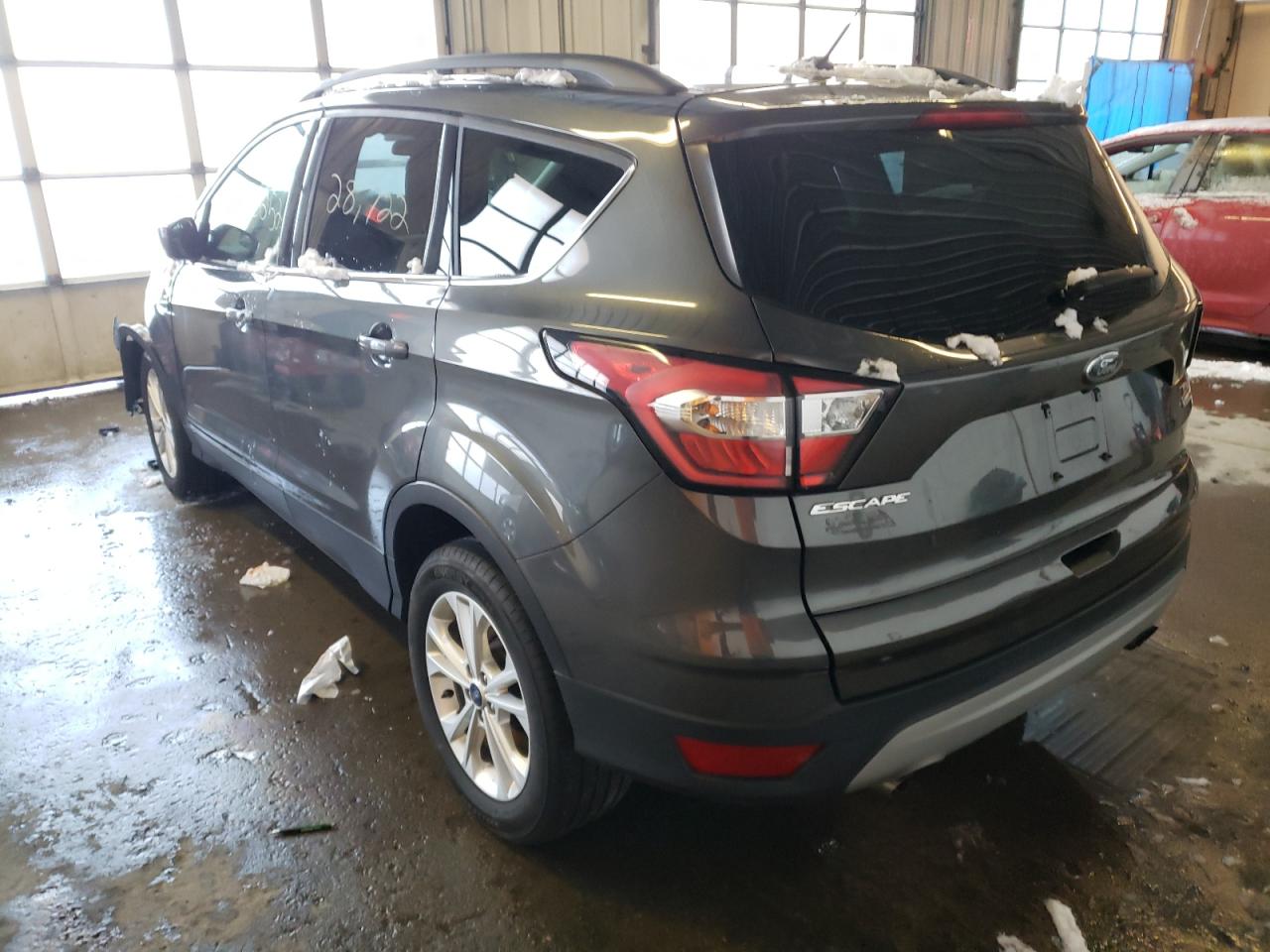 Photo 3 from auction – 2018 FORD ESCAPE SE with VIN 1FMCU9GD3JUB01232