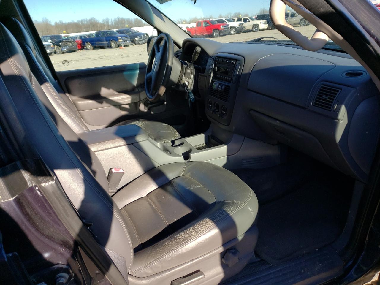 Photo 5 from auction – 2002 FORD EXPLORER X with VIN 1FMDU73WX2UB08647