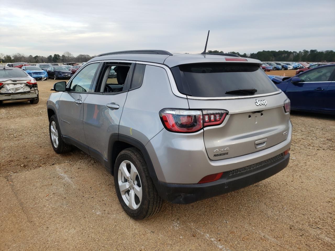 Photo 3 from auction – 2018 JEEP COMPASS LA with VIN 3C4NJDBB0JT483793