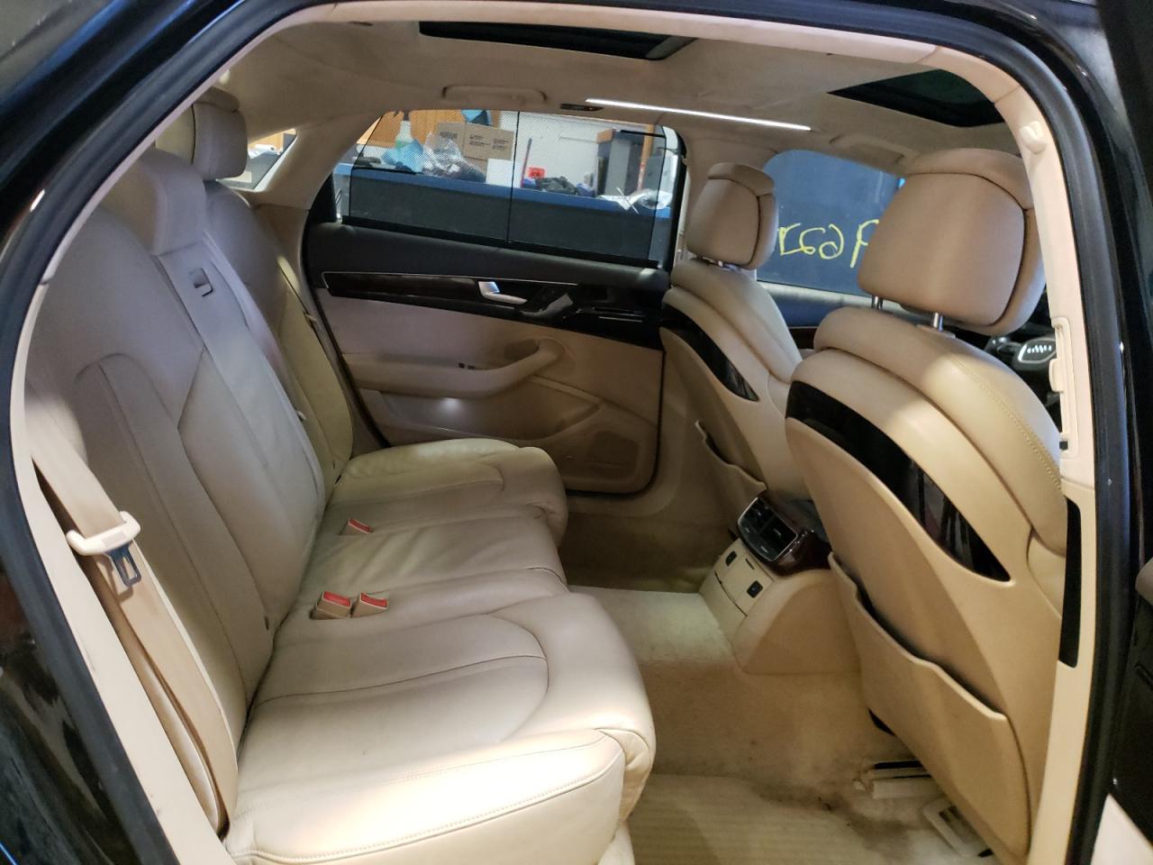 Photo 6 from auction – 2011 AUDI A8 L QUATT with VIN WAURVAFD2BN005213