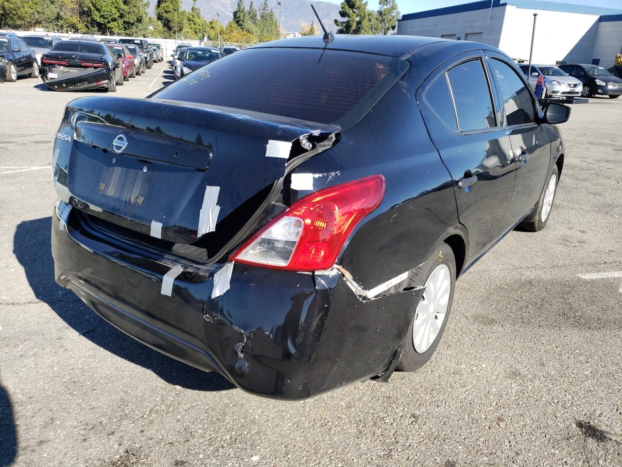 Photo 4 from auction – 2019 NISSAN VERSA S with VIN 3N1CN7AP3KL838776