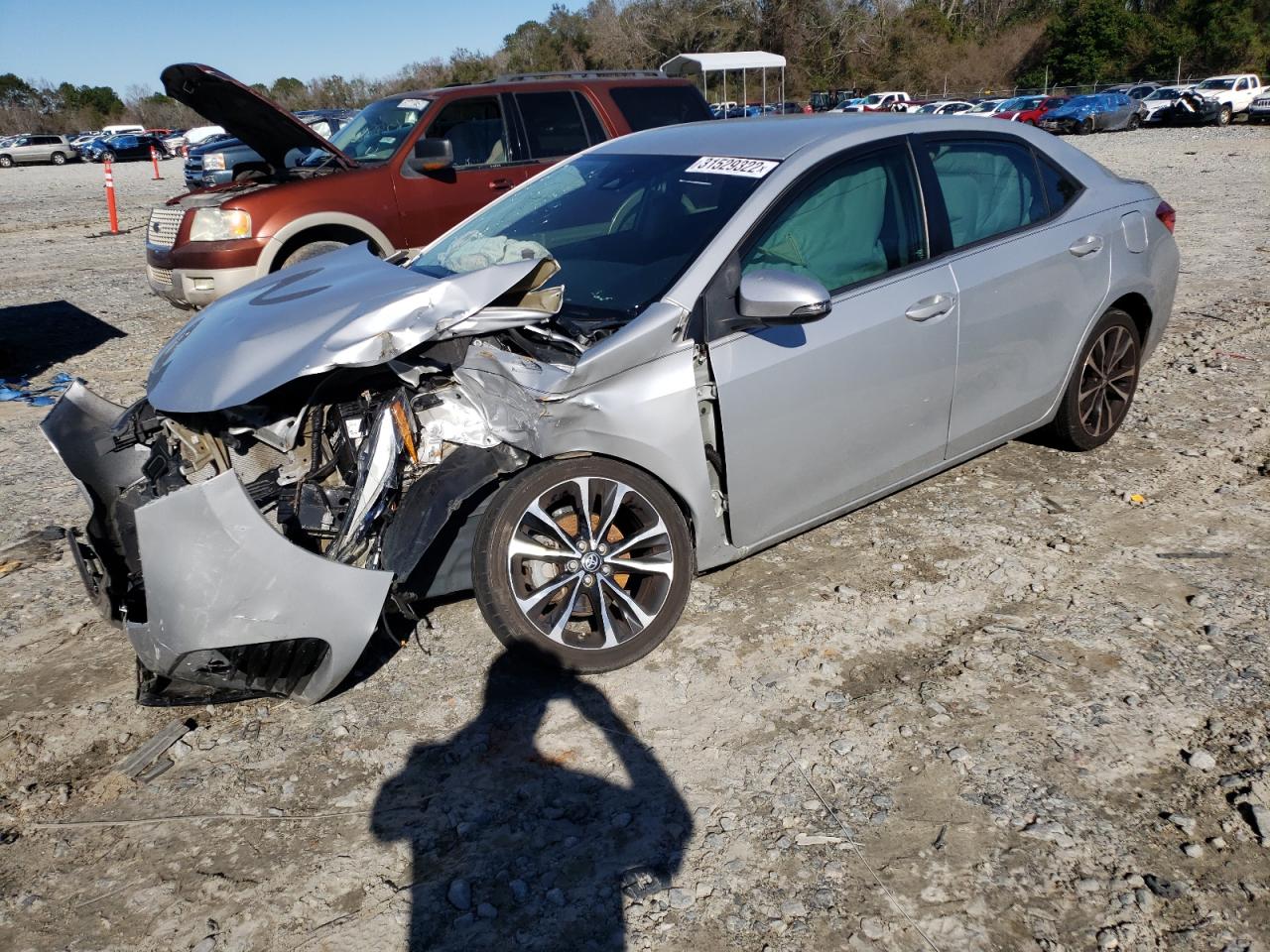 Photo 2 from auction – 2017 TOYOTA COROLLA L with VIN 5YFBURHEXHP676166