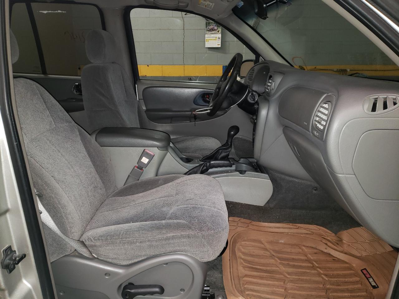 Photo 5 from auction – 2004 CHEVROLET TRAILBLAZE with VIN 1GNDS13S942174102