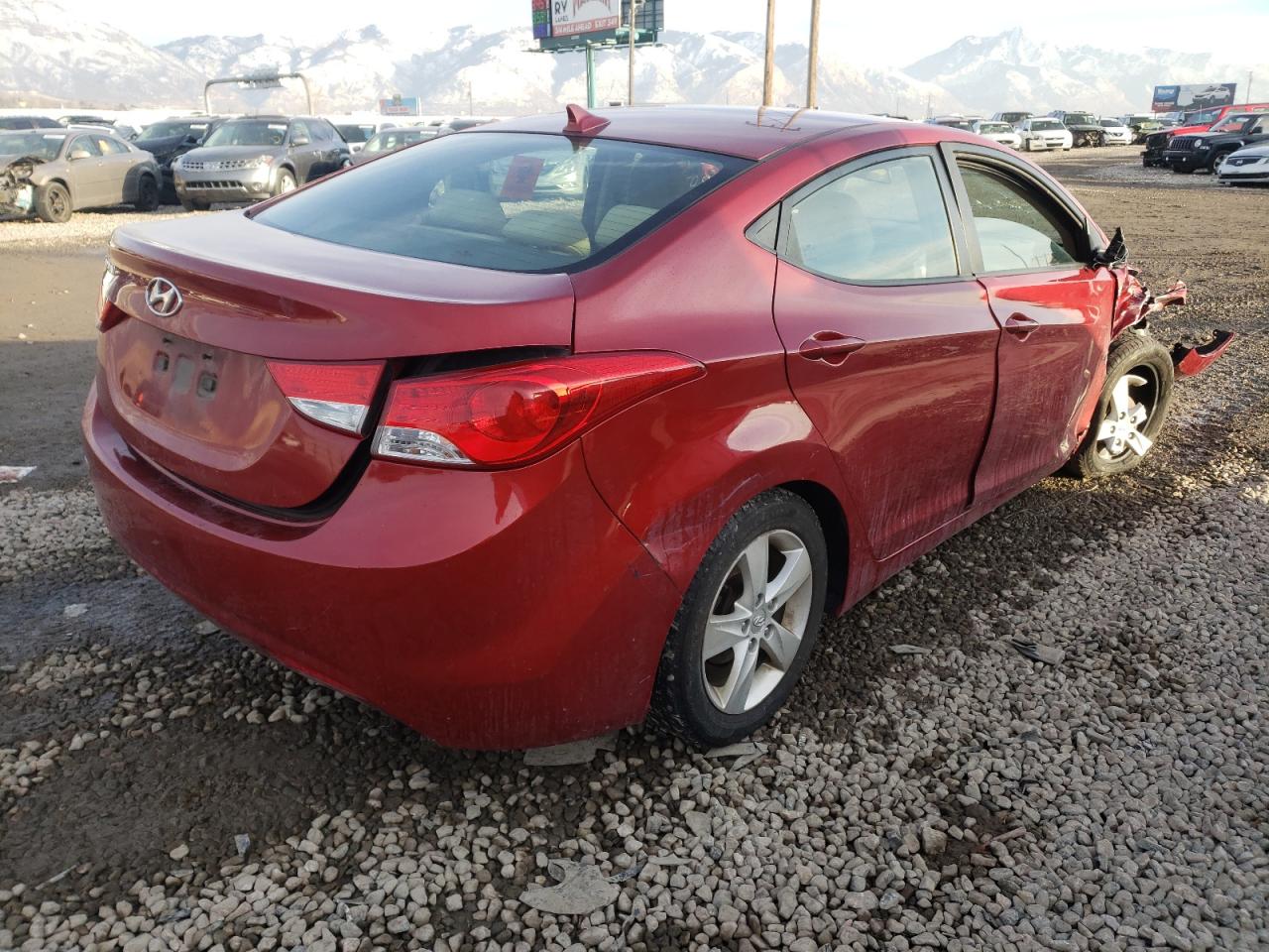 Photo 4 from auction – 2011 HYUNDAI ELANTRA GL with VIN KMHDH4AE3BU097536
