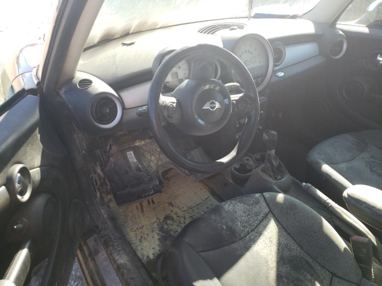 Photo 10 from auction – 2011 MINI COOPER with VIN WMWSU3C52BT091941