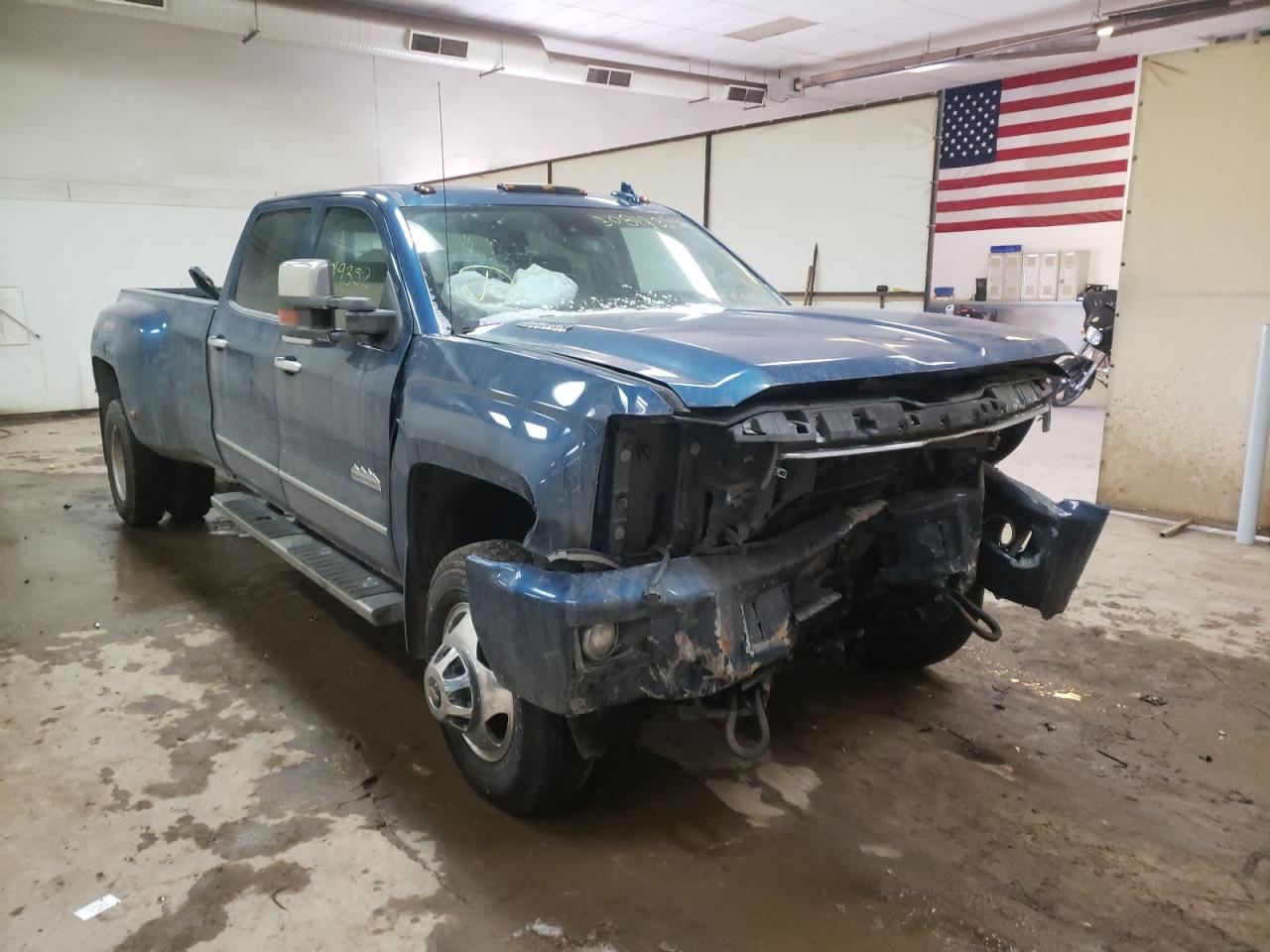 CHEVROLET SILVERADO 2015 with VIN 1GC4K1E81FF647366 - Photo from auction