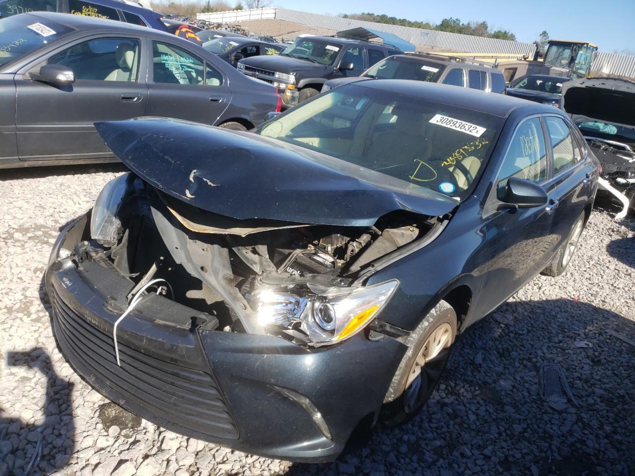 Photo 2 from auction – 2015 TOYOTA CAMRY LE with VIN 4T1BF1FK2FU940724