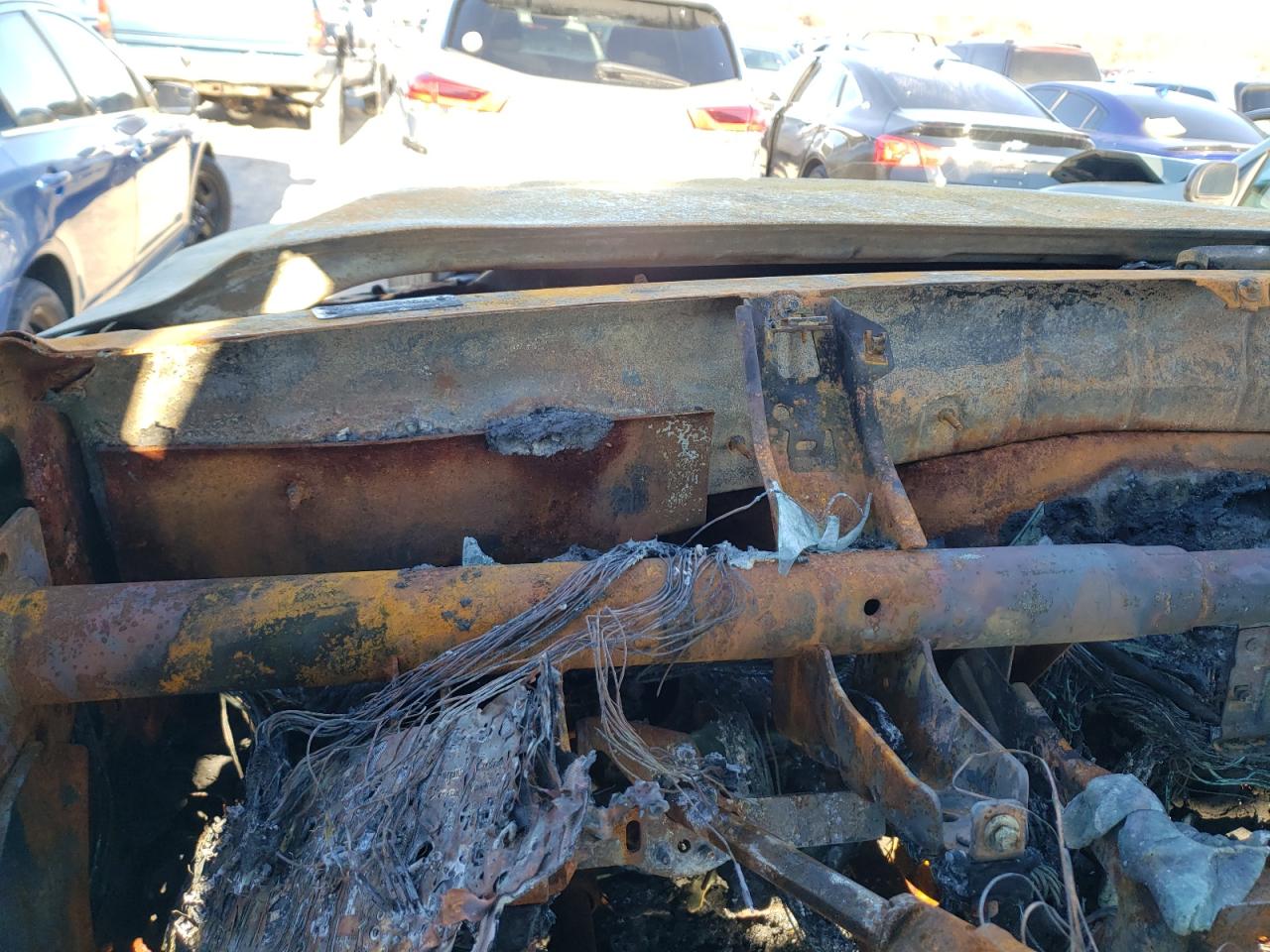 Photo 8 from auction – 2002 FORD EXCURSION with VIN 1FMSU43F22EA14746