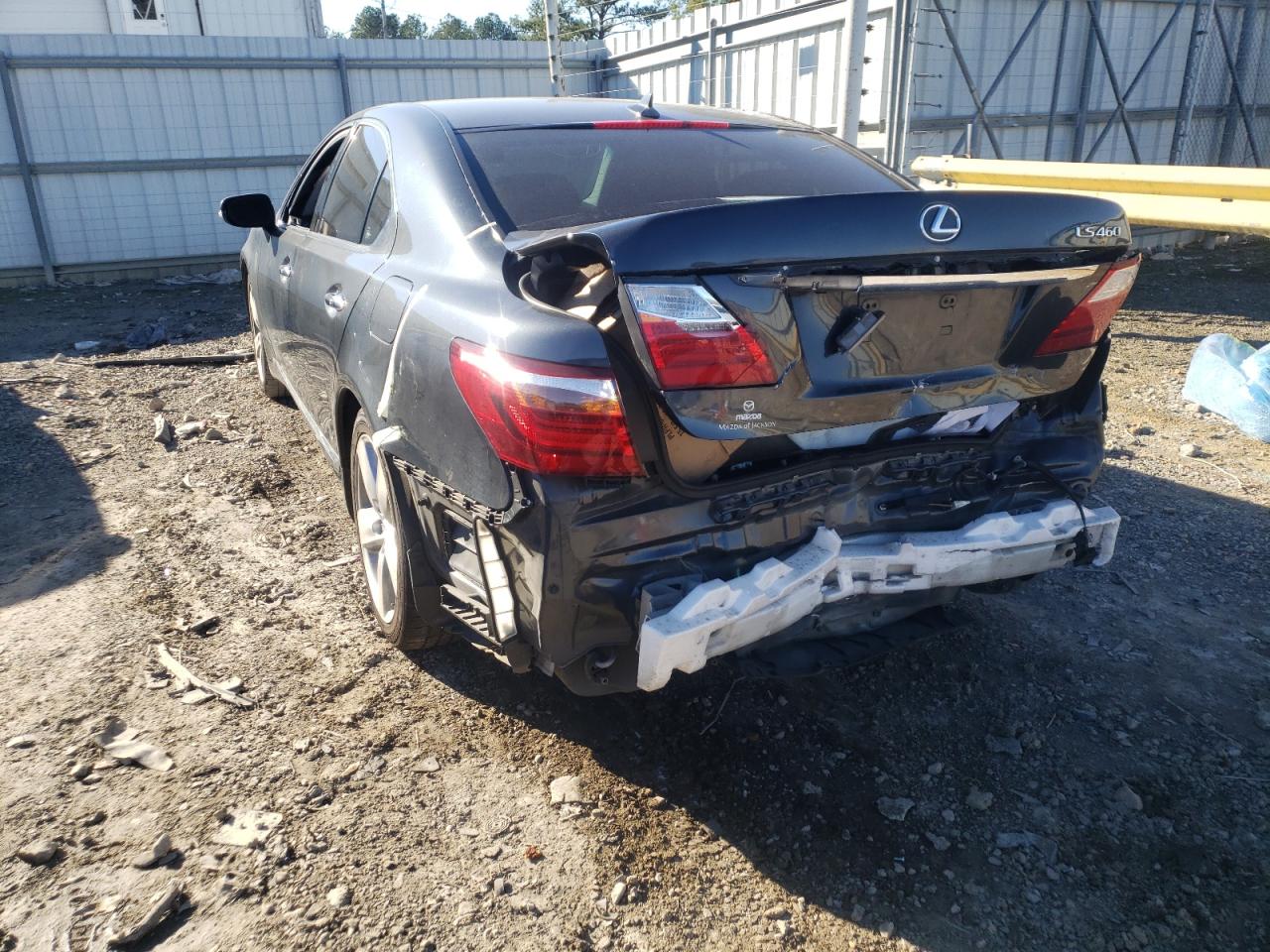 Photo 3 from auction – 2011 LEXUS LS 460 with VIN JTHBL5EF6B5106192