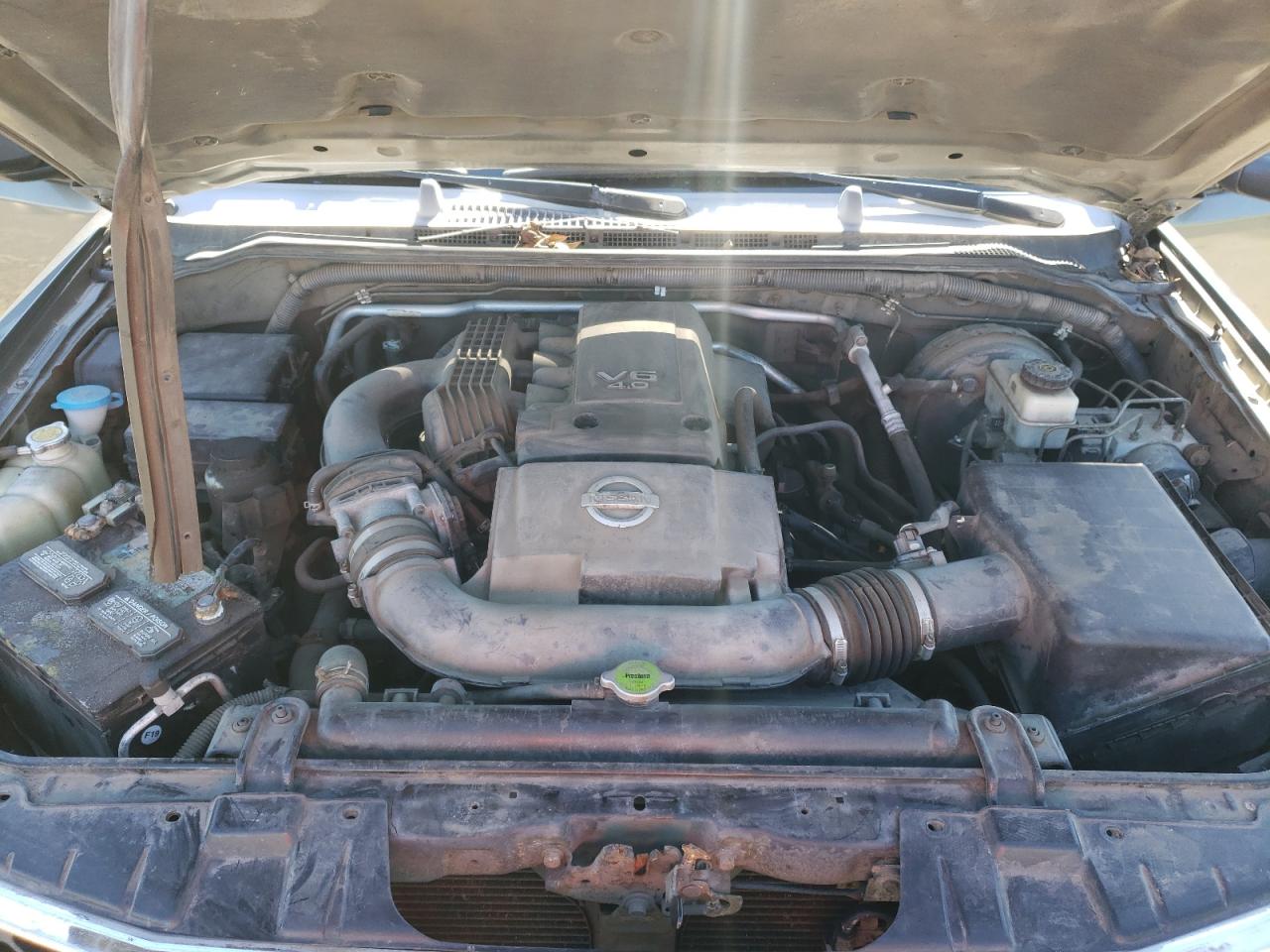 Photo 7 from auction – 2005 NISSAN FRONTIER K with VIN 1N6AD06U75C429934