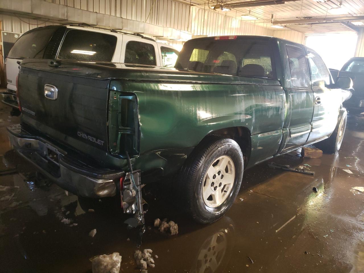 Photo 4 from auction – 2005 CHEVROLET SILVERADO with VIN 2GCEC19V851381318