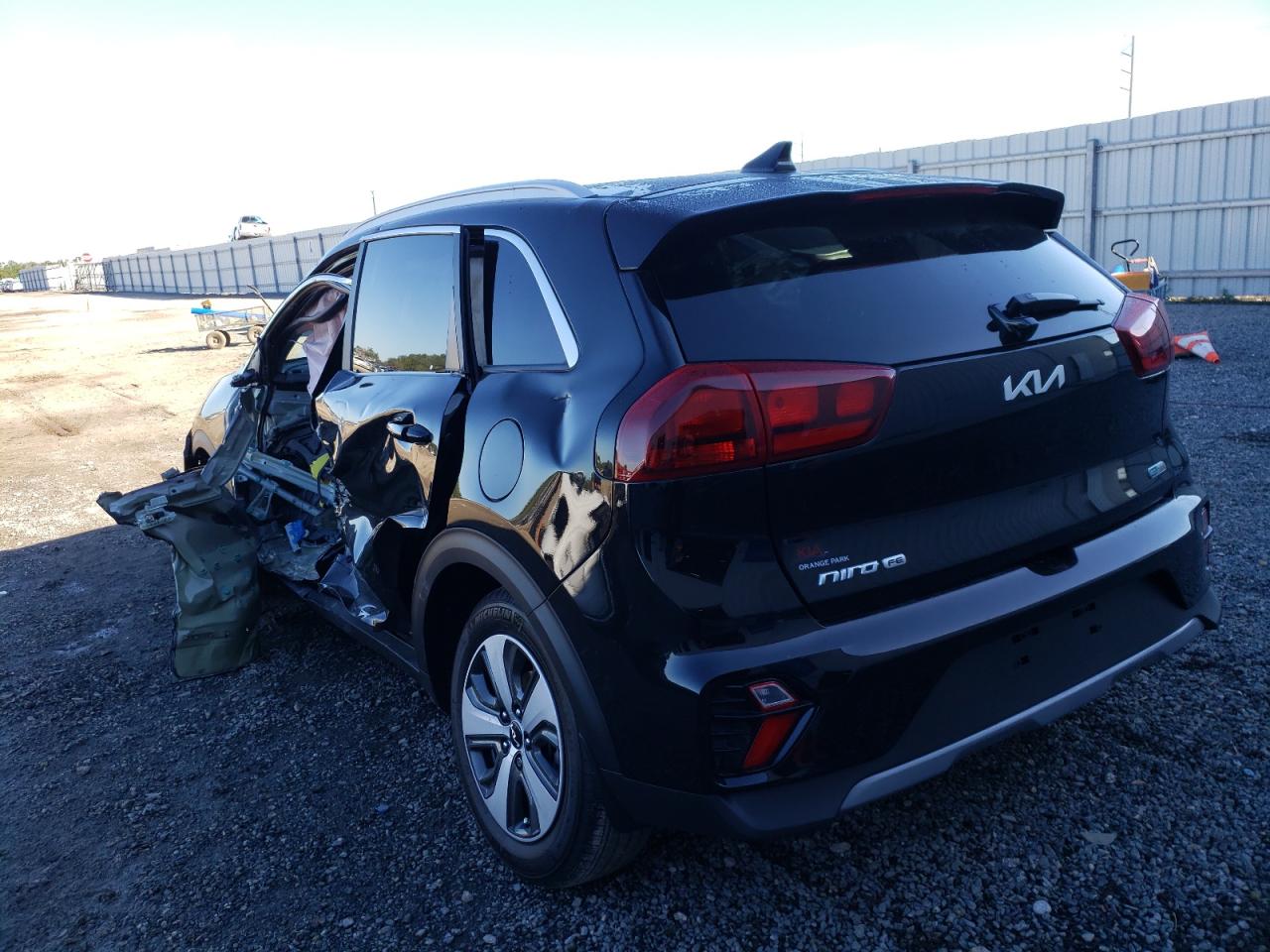 Photo 3 from auction – 2022 KIA NIRO LX with VIN KNDCB3LC3N5504356