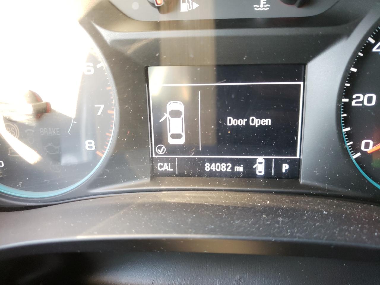 Photo 8 from auction – 2018 CHEVROLET MALIBU LT with VIN 1G1ZD5ST2JF267888