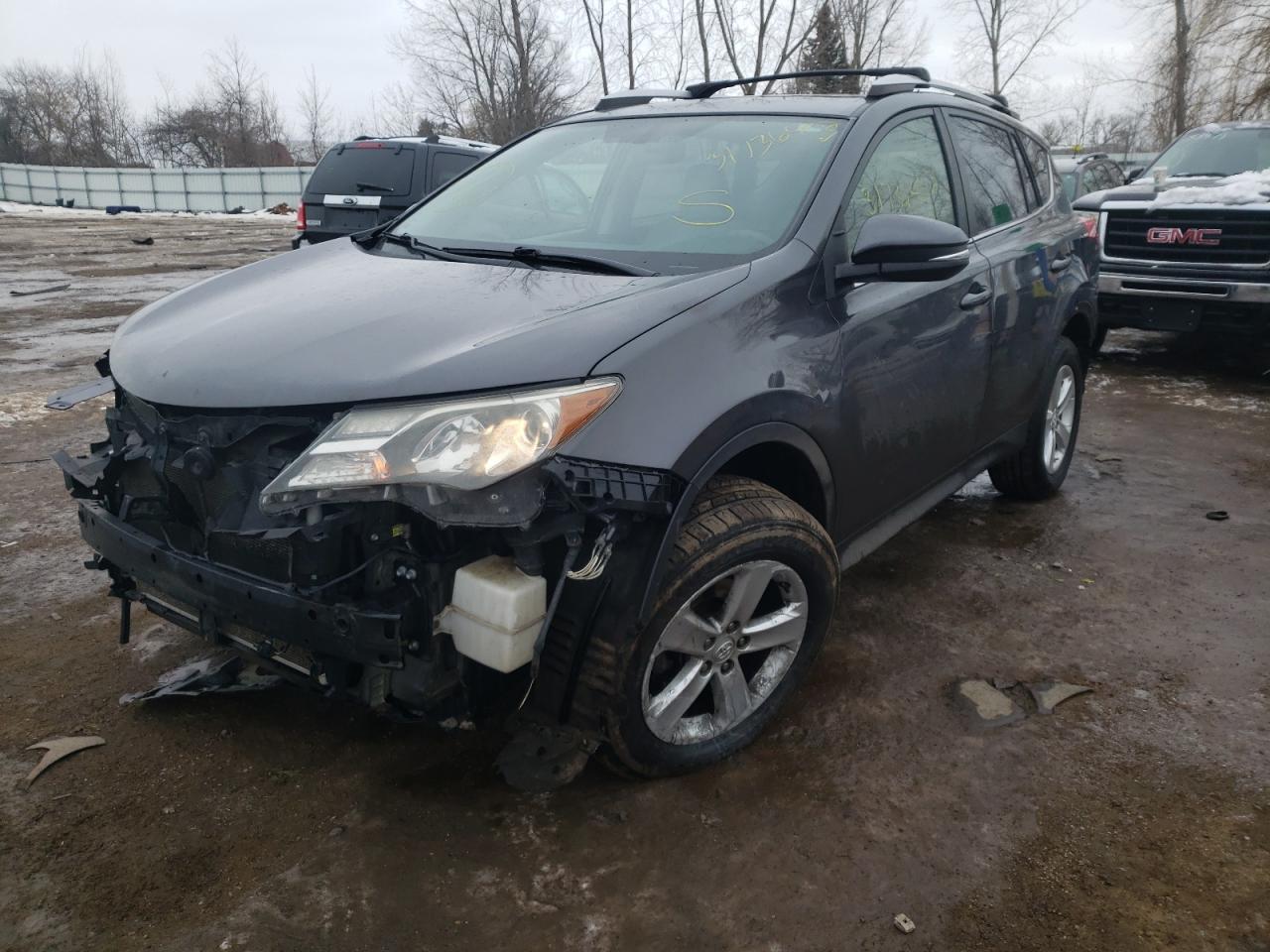 Photo 2 from auction – 2014 TOYOTA RAV4 XLE with VIN JTMRFREV1EJ008737