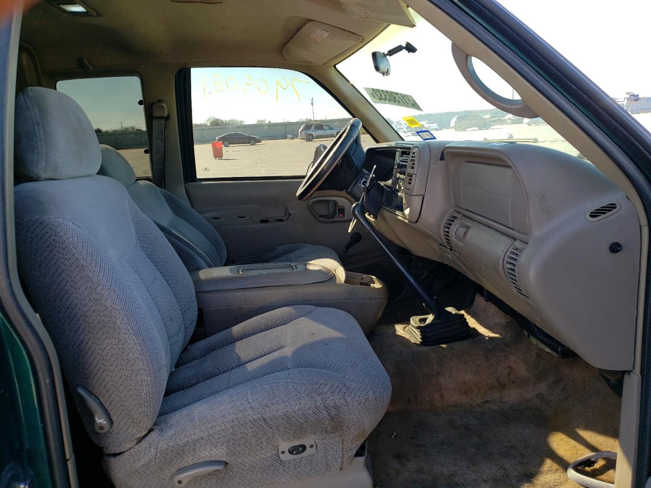 Photo 5 from auction – 1998 CHEVROLET C1 SERIES with VIN 1GCEC19W5WE140244
