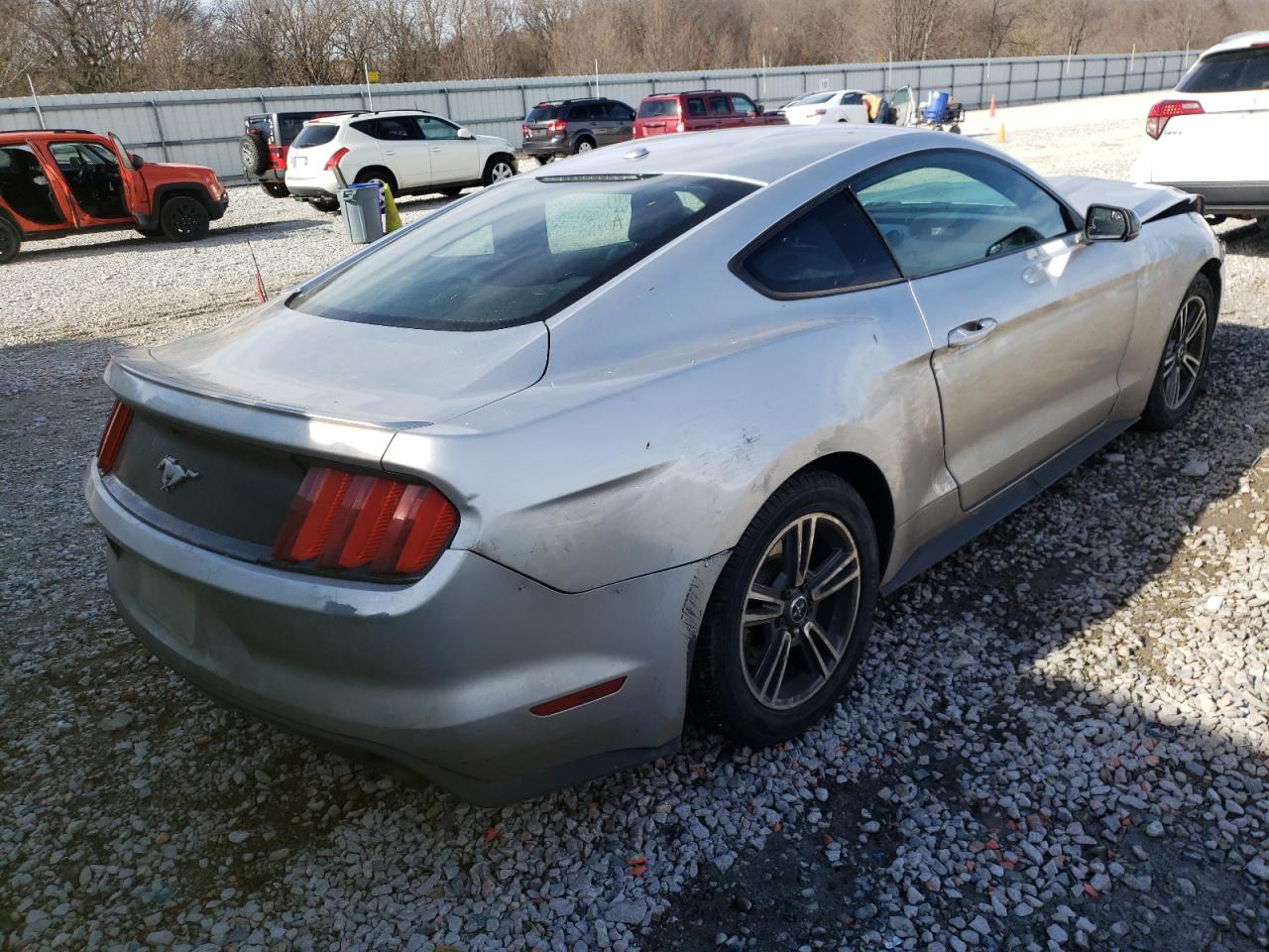 Photo 4 from auction – 2015 FORD MUSTANG with VIN 1FA6P8TH6F5323234