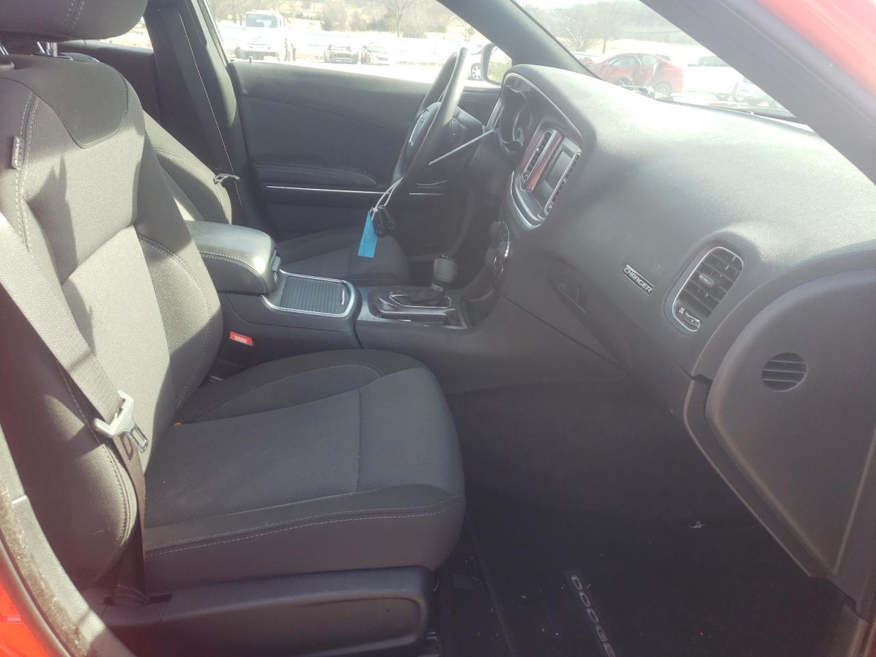 Photo 5 from auction – 2017 DODGE CHARGER SE with VIN 2C3CDXBG1HH654411