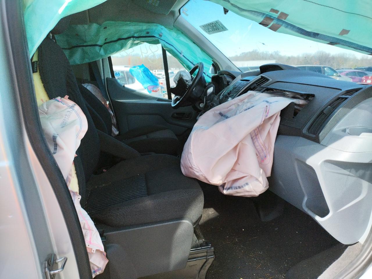 Photo 5 from auction – 2016 FORD TRANSIT T- with VIN 1FMZK1YM3GKB07438