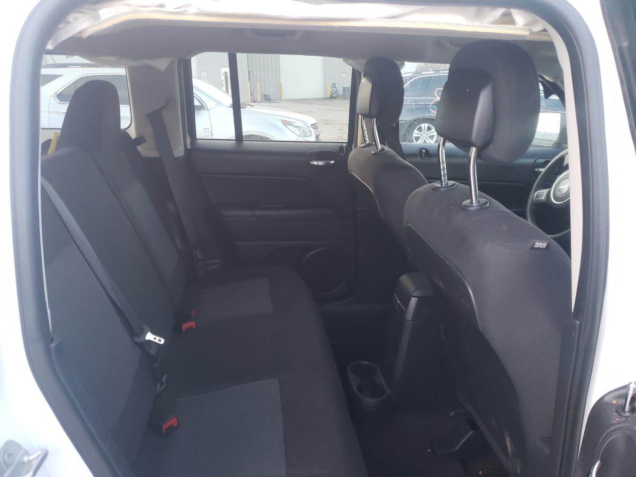 Photo 6 from auction – 2015 JEEP PATRIOT SP with VIN 1C4NJPBB8FD304835