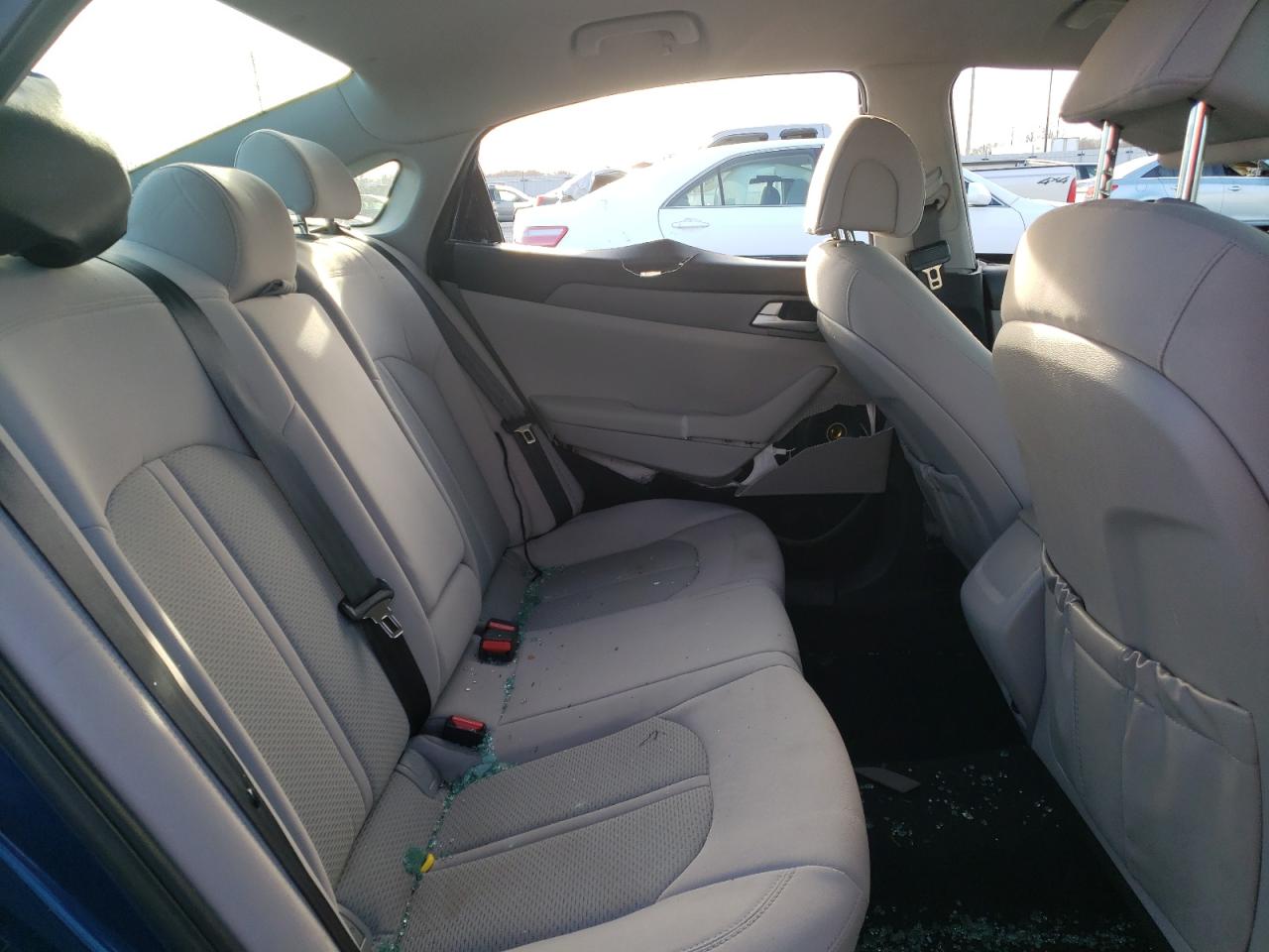 Photo 6 from auction – 2017 HYUNDAI SONATA SE with VIN 5NPE24AF5HH558340