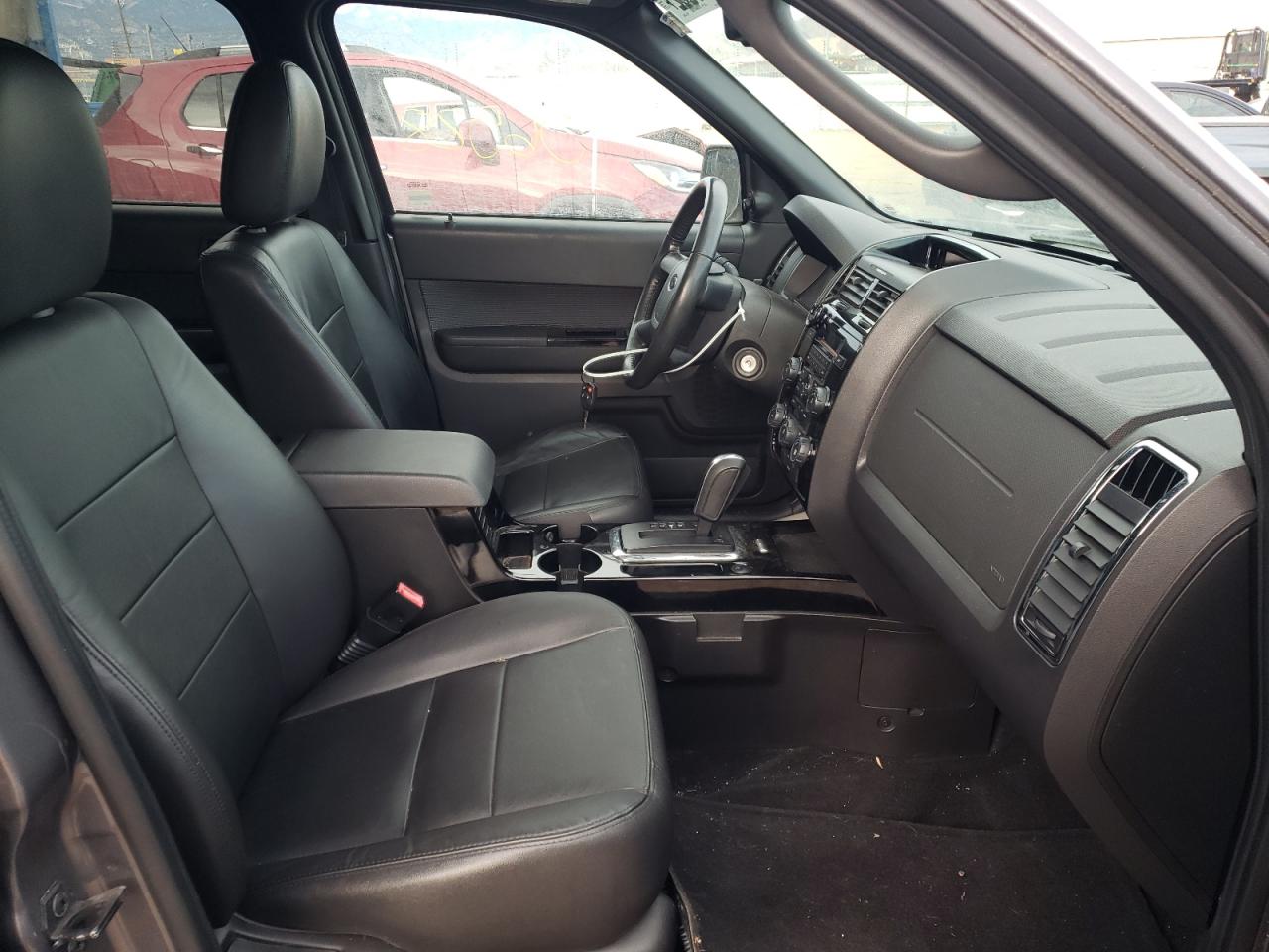 Photo 5 from auction – 2010 FORD ESCAPE LIM with VIN 1FMCU0EG2AKC96194
