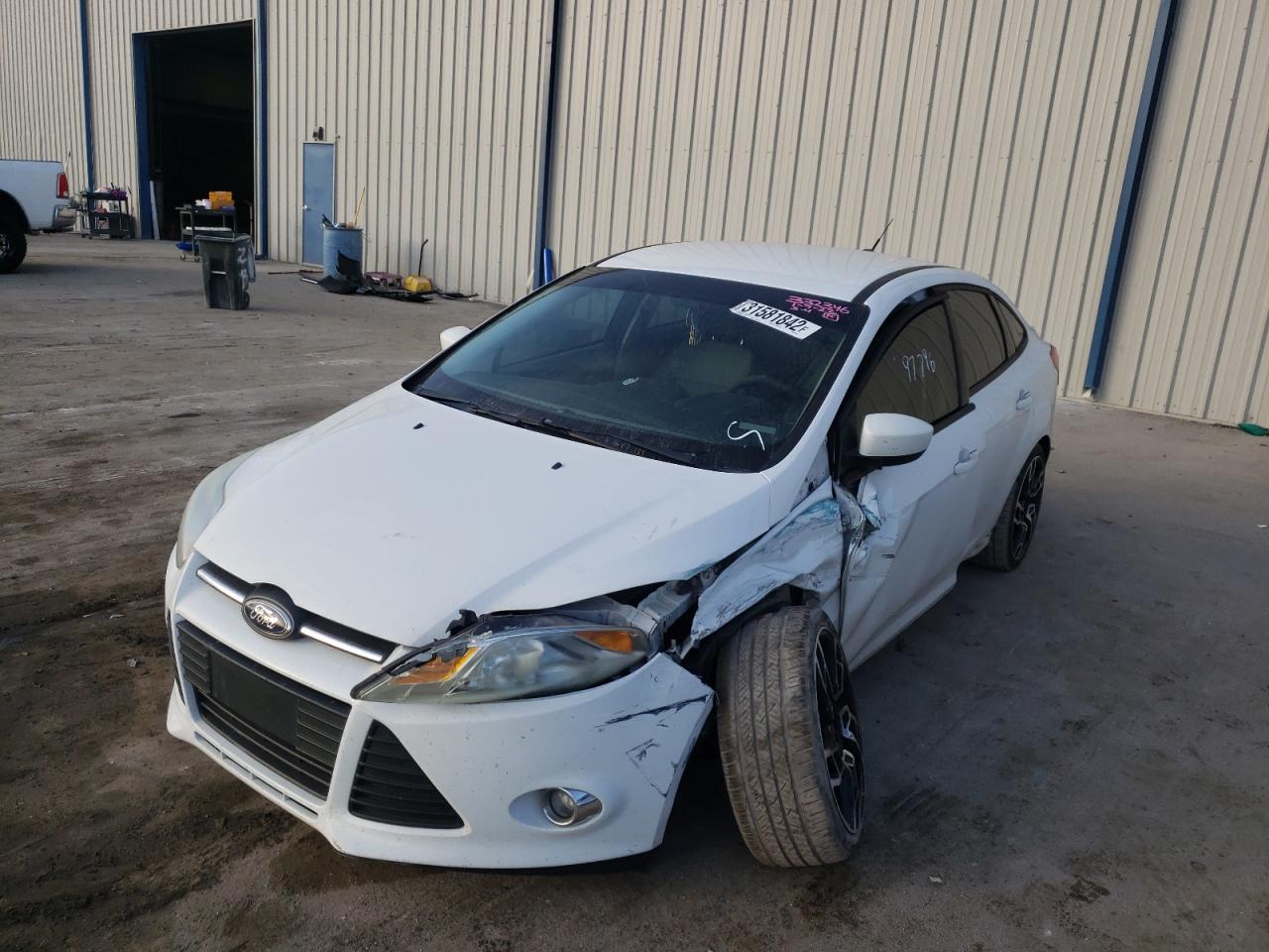 Photo 2 from auction – 2012 FORD FOCUS SE with VIN 1FAHP3F28CL367634