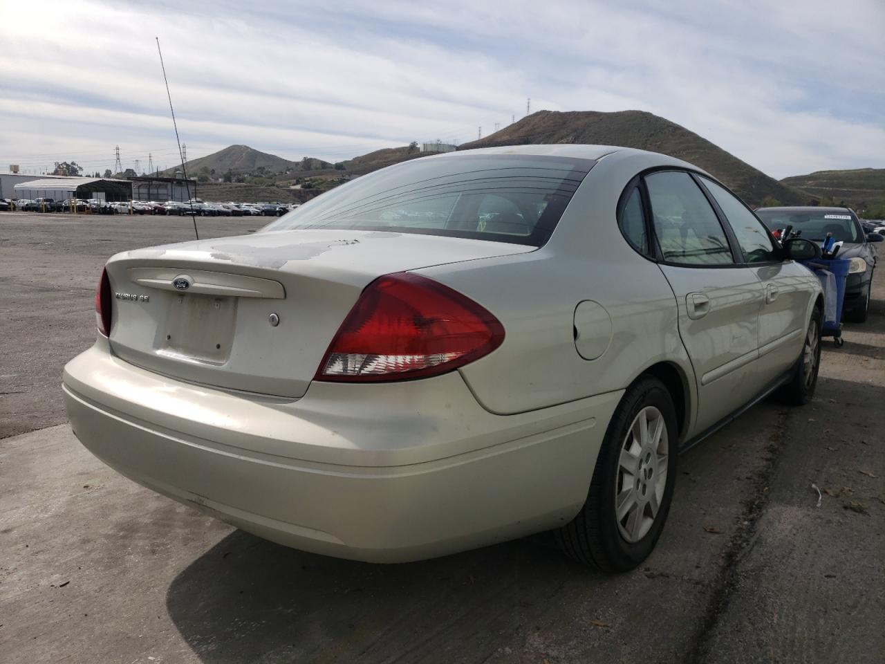 Photo 4 from auction – 2007 FORD TAURUS SE with VIN 1FAFP53U47A201573