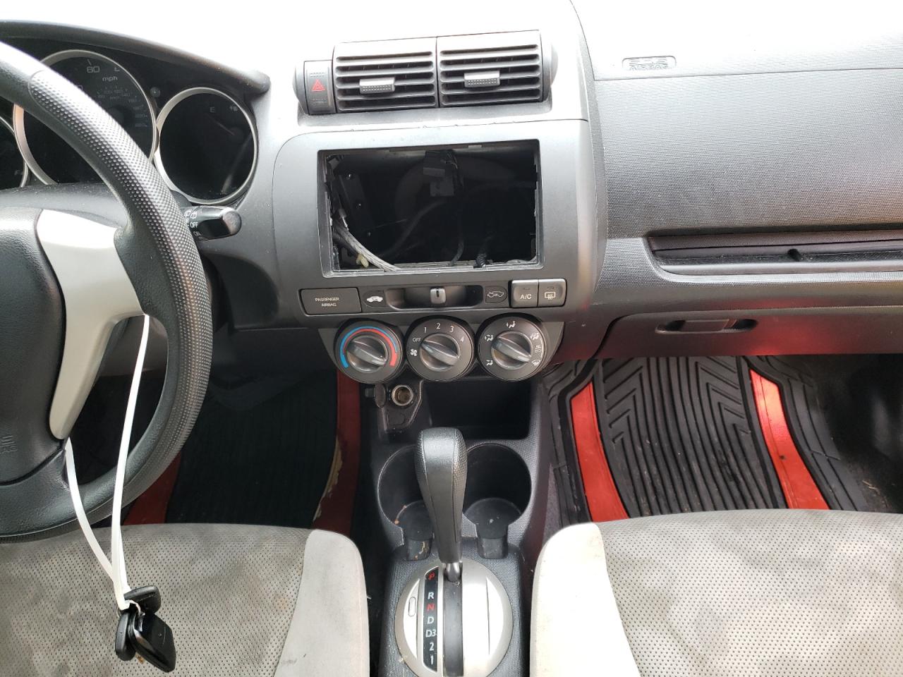Photo 9 from auction – 2007 HONDA FIT with VIN JHMGD384X7S012228