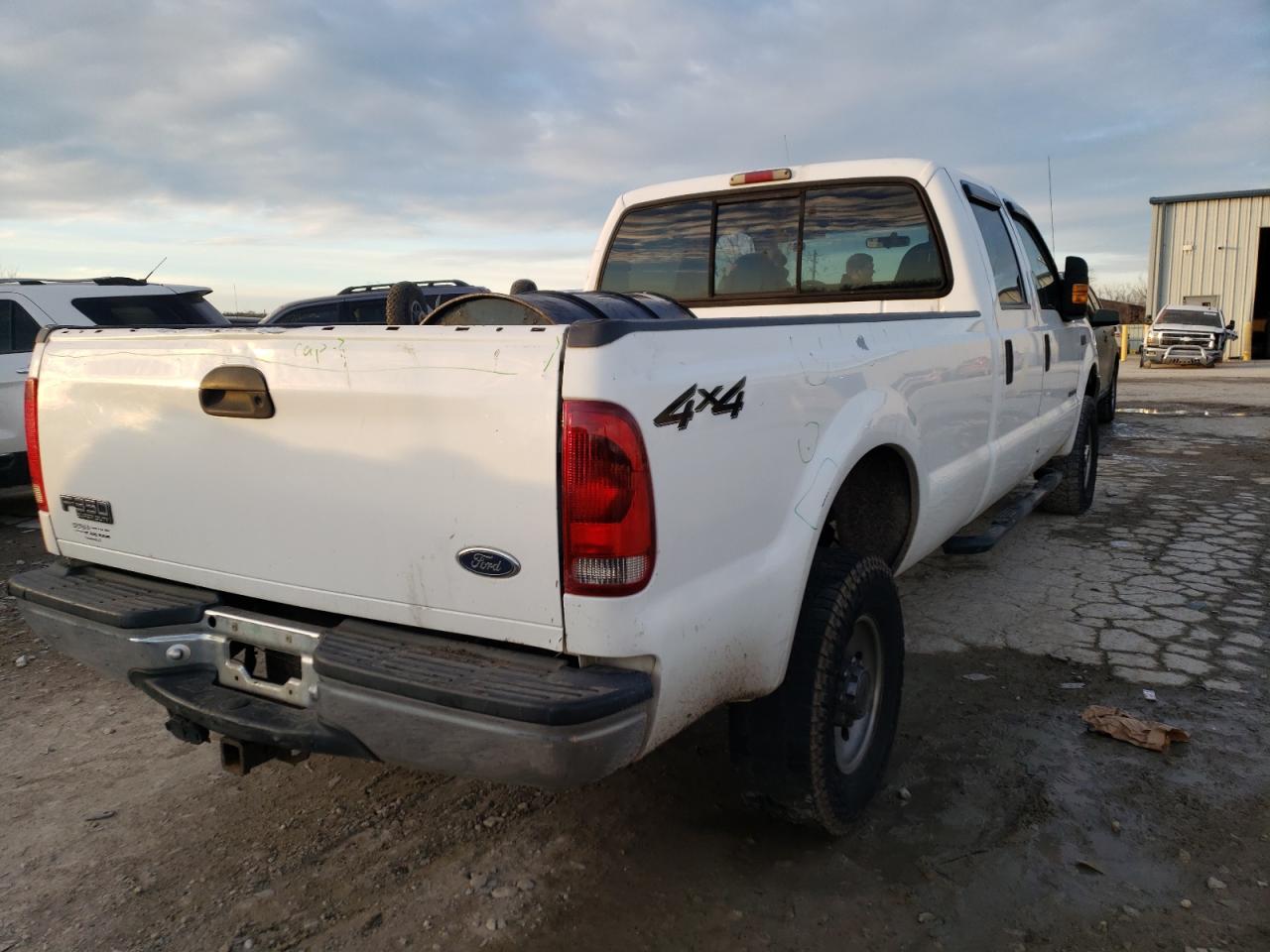 Photo 4 from auction – 2000 FORD F350 SRW S with VIN 1FTSW31F3YEB02449