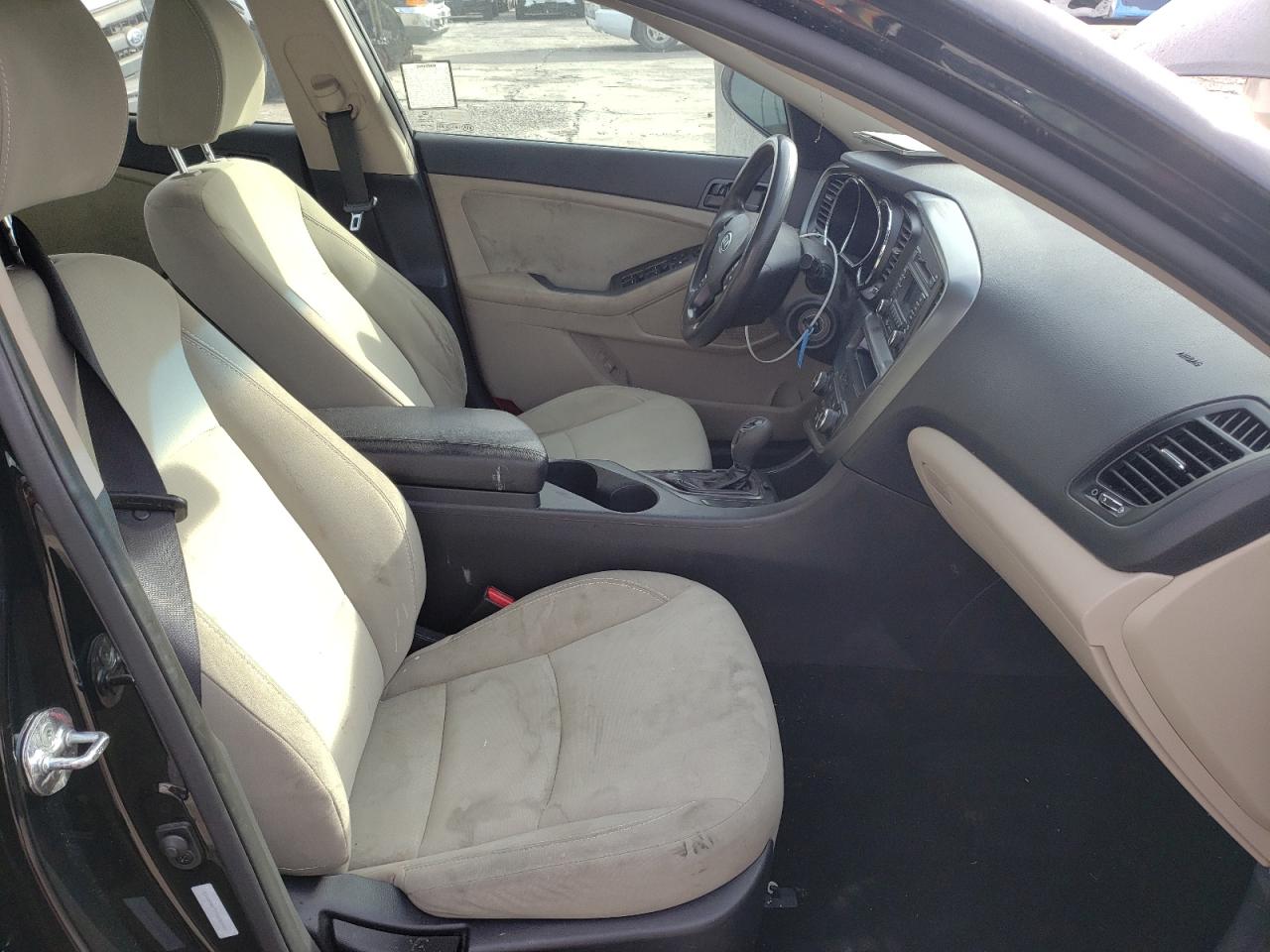 Photo 5 from auction – 2012 KIA OPTIMA LX with VIN 5XXGM4A77CG053951