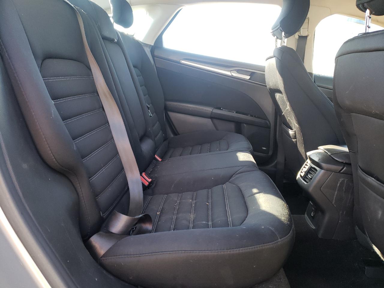 Photo 6 from auction – 2015 FORD FUSION SE with VIN 3FA6P0H76FR191476
