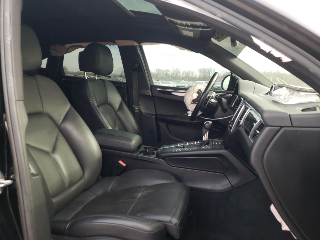 Photo 5 from auction – 2017 PORSCHE MACAN S with VIN WP1AB2A55HLB16212