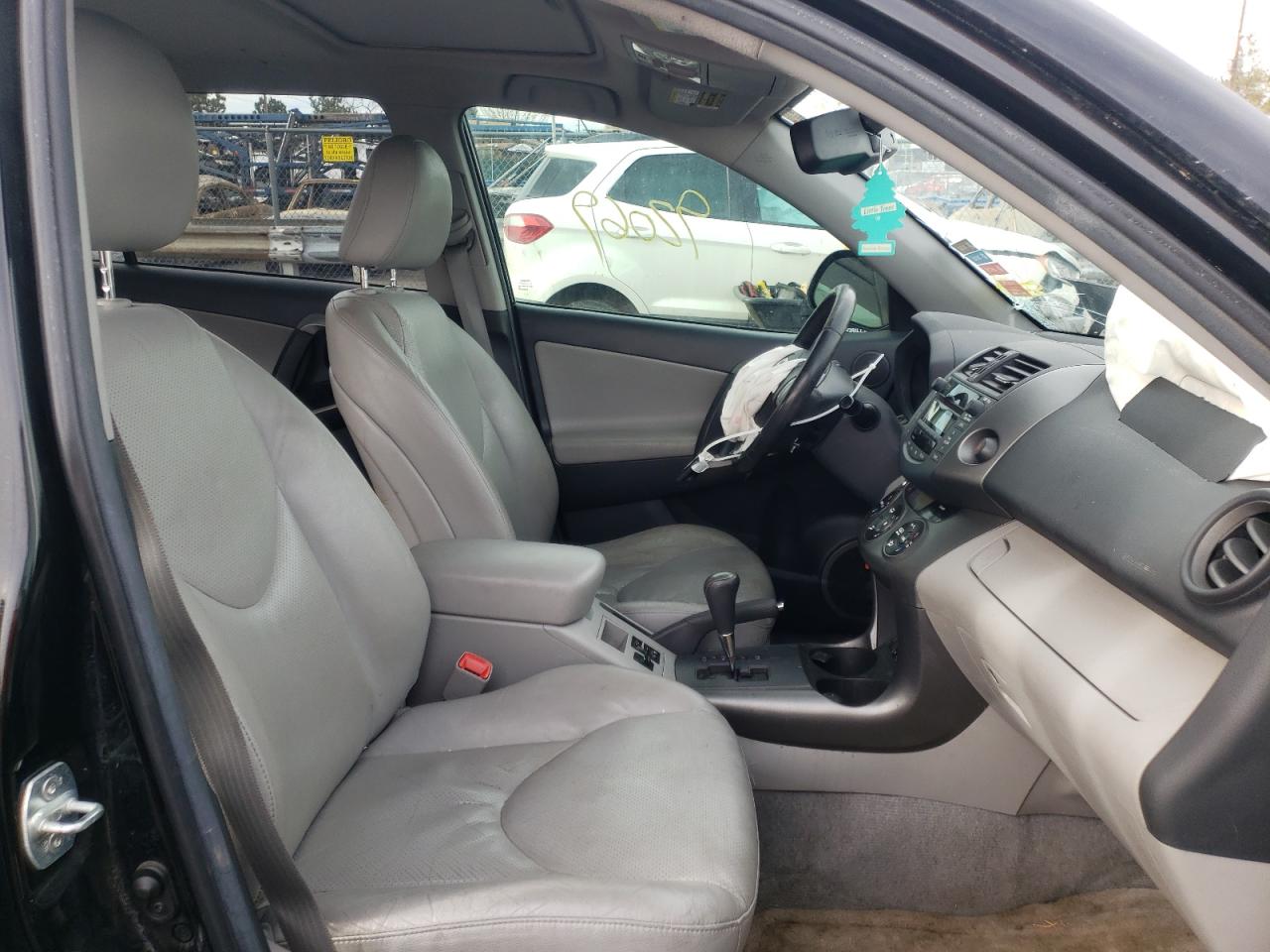 Photo 5 from auction – 2011 TOYOTA RAV4 LIMIT with VIN 2T3DK4DV9BW064593