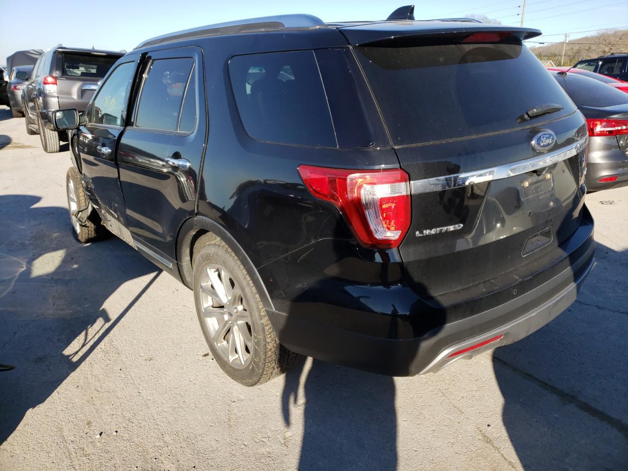 Photo 3 from auction – 2016 FORD EXPLORER L with VIN 1FM5K8F85GGA77438