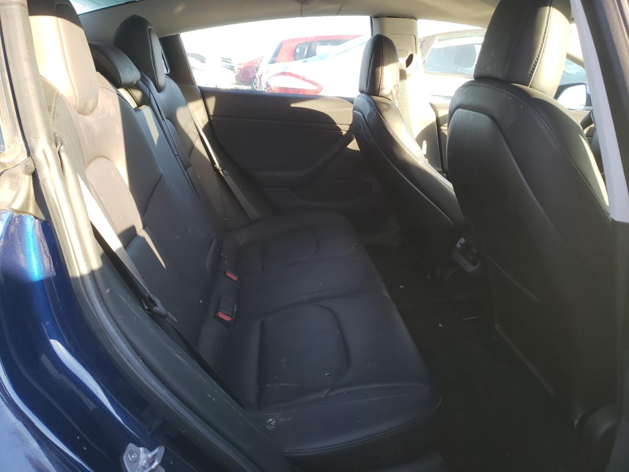Photo 5 from auction – 2018 TESLA MODEL 3 with VIN 5YJ3E1EA2JF014670