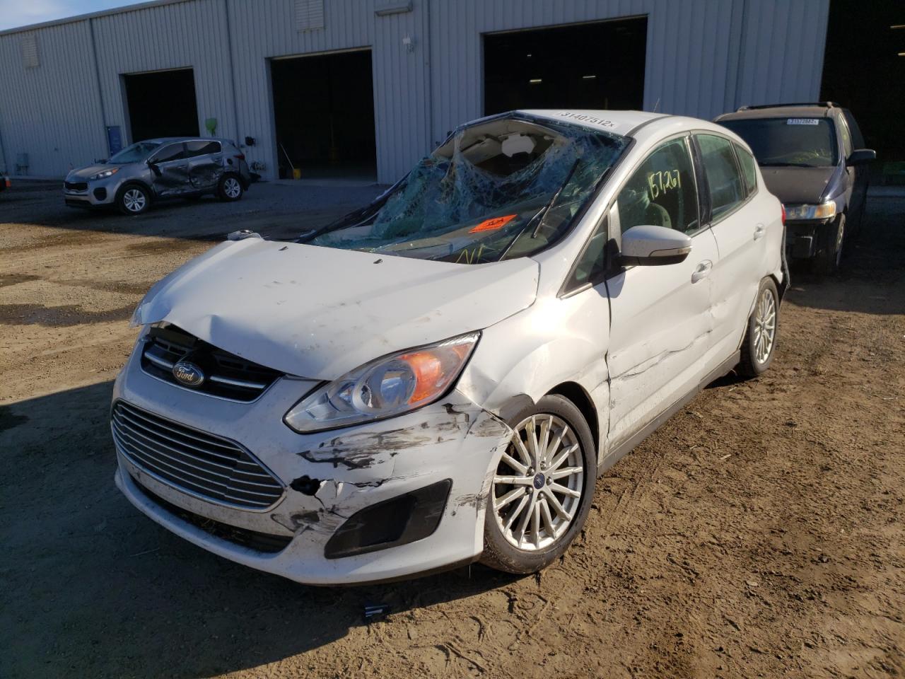 Photo 2 from auction – 2016 FORD C-MAX SE with VIN 1FADP5AU3GL103570