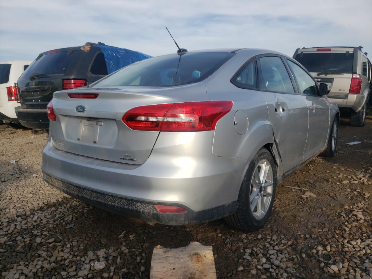 Photo 4 from auction – 2016 FORD FOCUS SE with VIN 1FADP3F2XGL205234