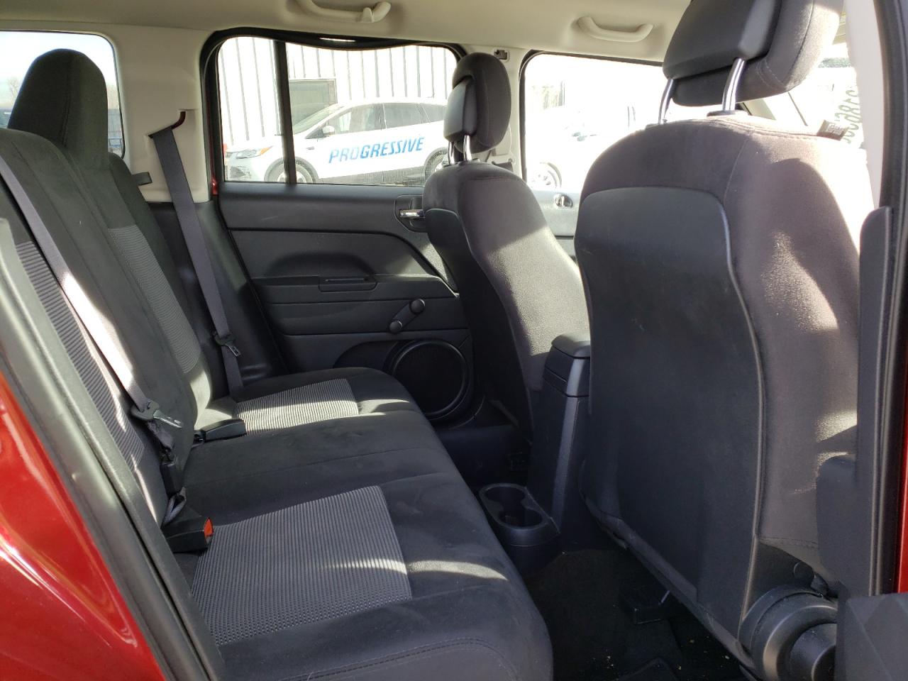 Photo 6 from auction – 2016 JEEP PATRIOT SP with VIN 1C4NJPBB0GD700873