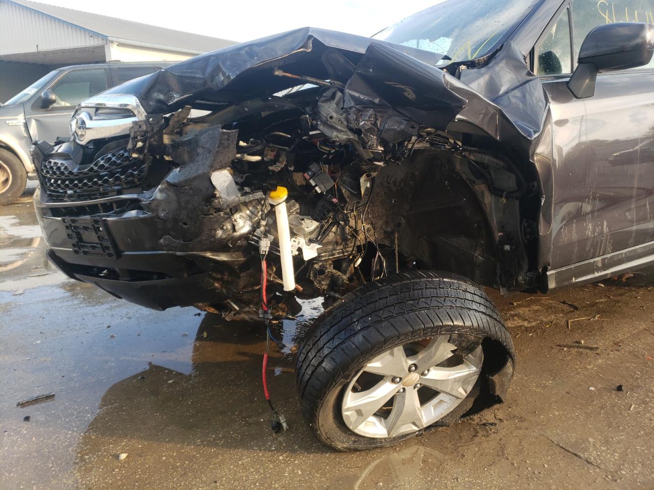 Photo 9 from auction – 2015 SUBARU FORESTER 2 with VIN JF2SJADC7FH448733