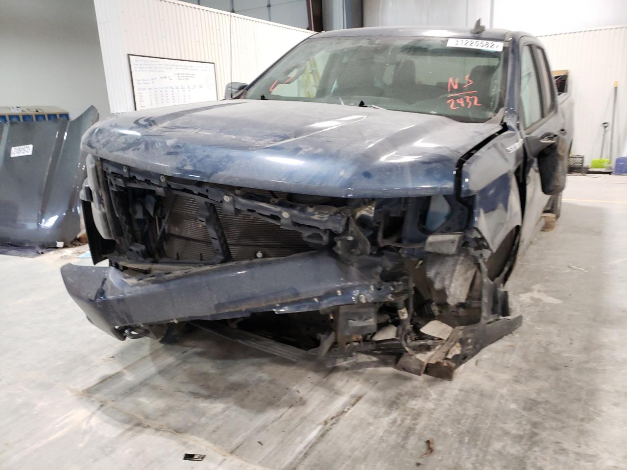 Photo 9 from auction – 2019 CHEVROLET SILVERADO with VIN 1GCRYBEFXKZ242432