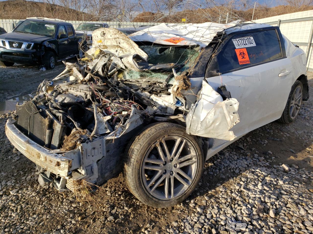 Photo 2 from auction – 2013 TOYOTA SCION TC with VIN JTKJF5C70D3064853